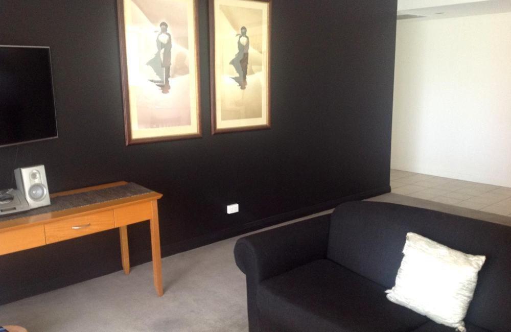 The Point Residences Brisbane Room photo